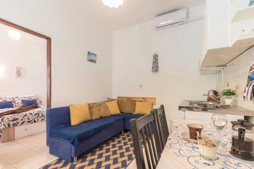 Loredana Apartments Crikvenica Room photo