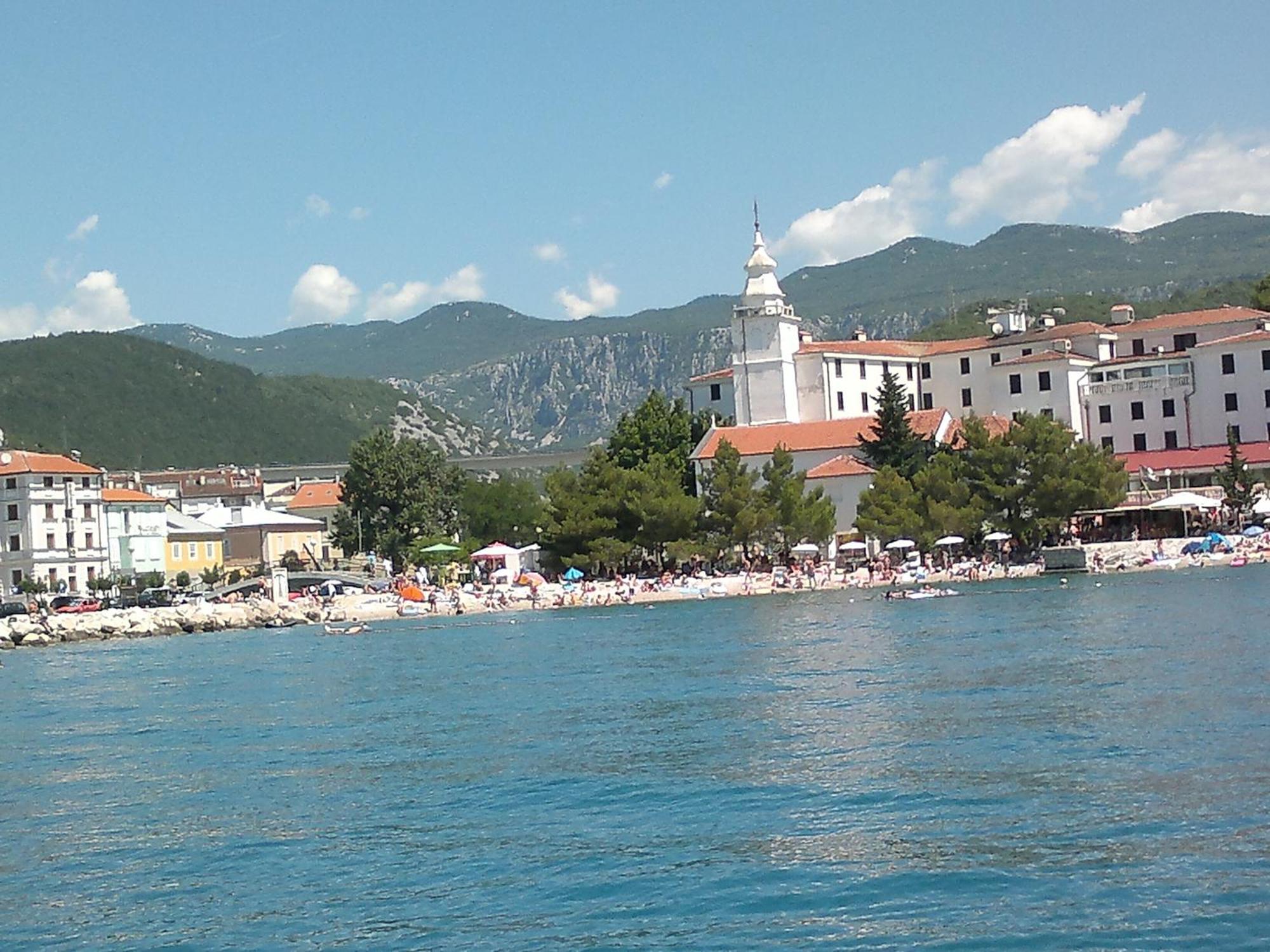 Loredana Apartments Crikvenica Exterior photo